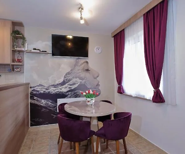 Апартаменты Gold Lux *